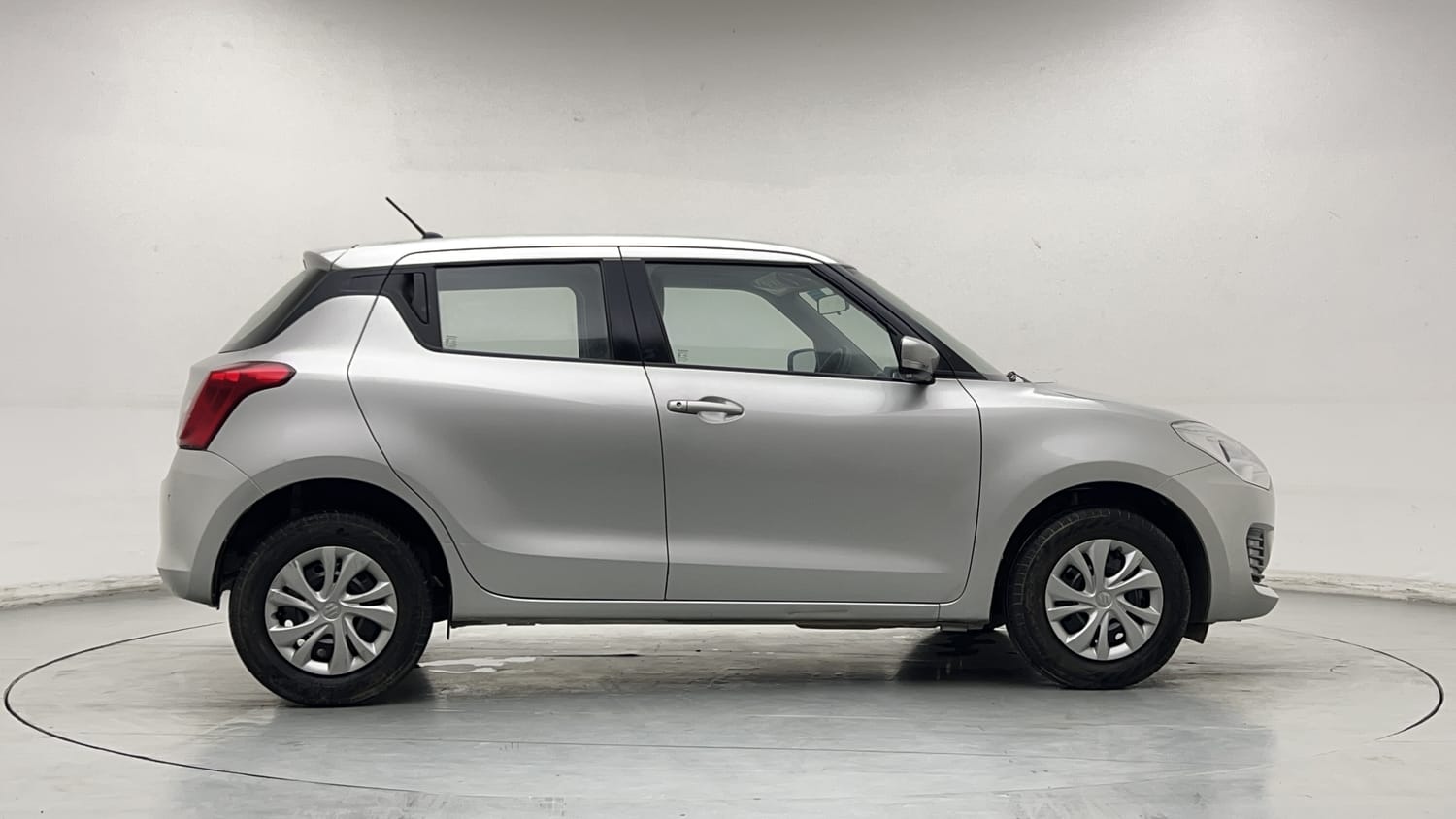 Used 2023 Maruti Suzuki Swift VXi Petrol Manual exterior RIGHT SIDE VIEW