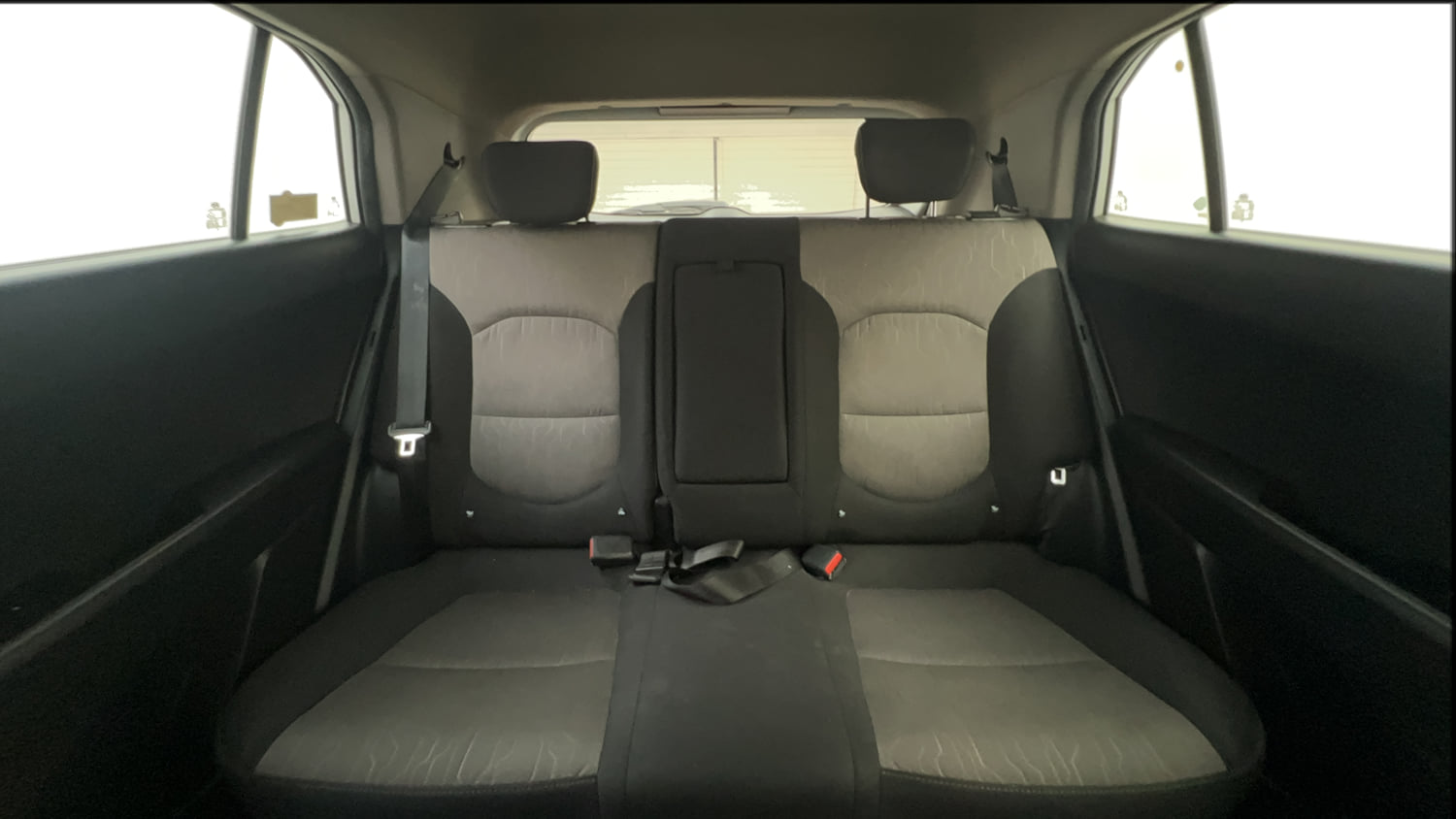 Used 2019 Hyundai Creta SX 1.6 AT CRDi Diesel Automatic interior REAR SEAT CONDITION VIEW