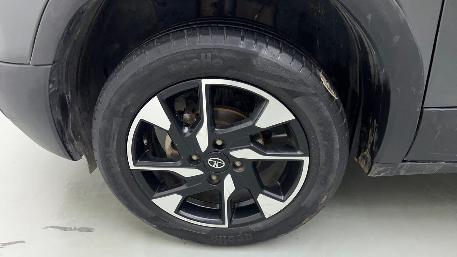 Used 2022 Tata Punch Creative Dual Tone Petrol Manual tyres LEFT FRONT TYRE RIM VIEW