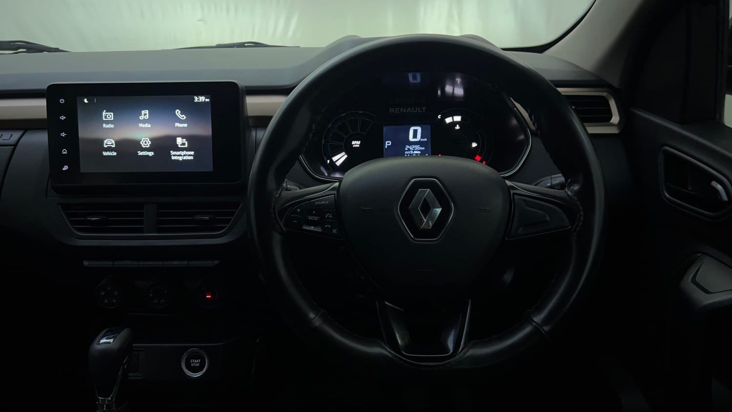 Used 2022 Renault Kiger RXT (O) Turbo CVT Dual Tone Petrol Automatic interior STEERING VIEW