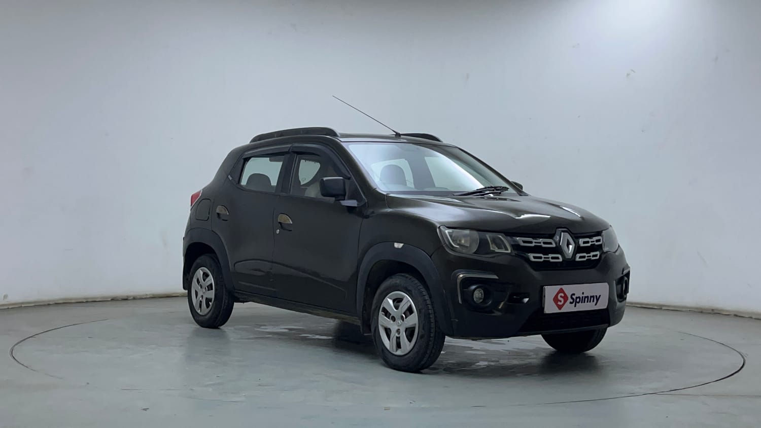Used 2016 Renault Kwid RXT Petrol Manual exterior RIGHT FRONT CORNER VIEW