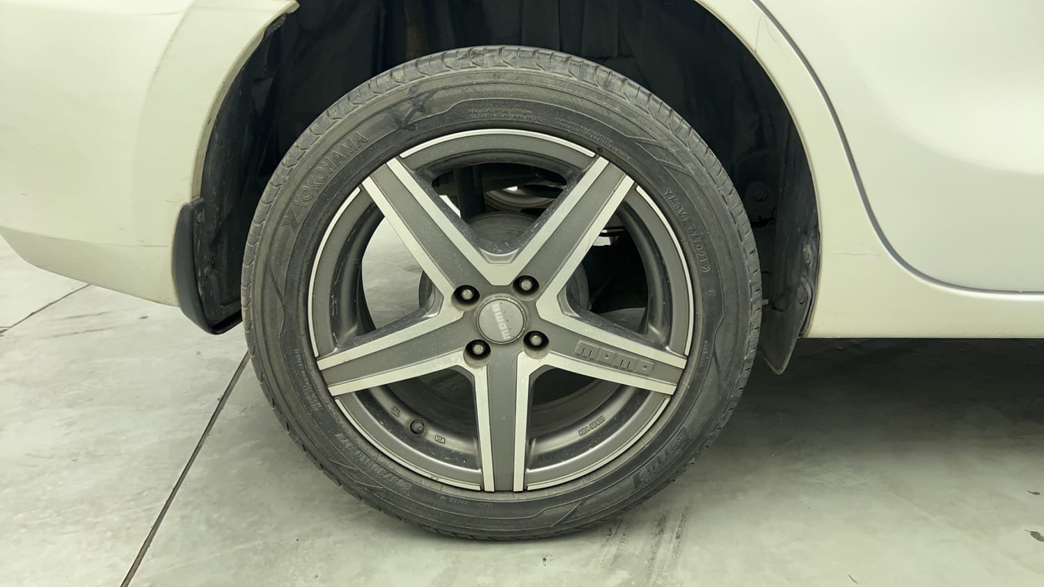 Used 2019 Maruti Suzuki Dzire ZXi Plus AMT Petrol Automatic tyres RIGHT REAR TYRE RIM VIEW
