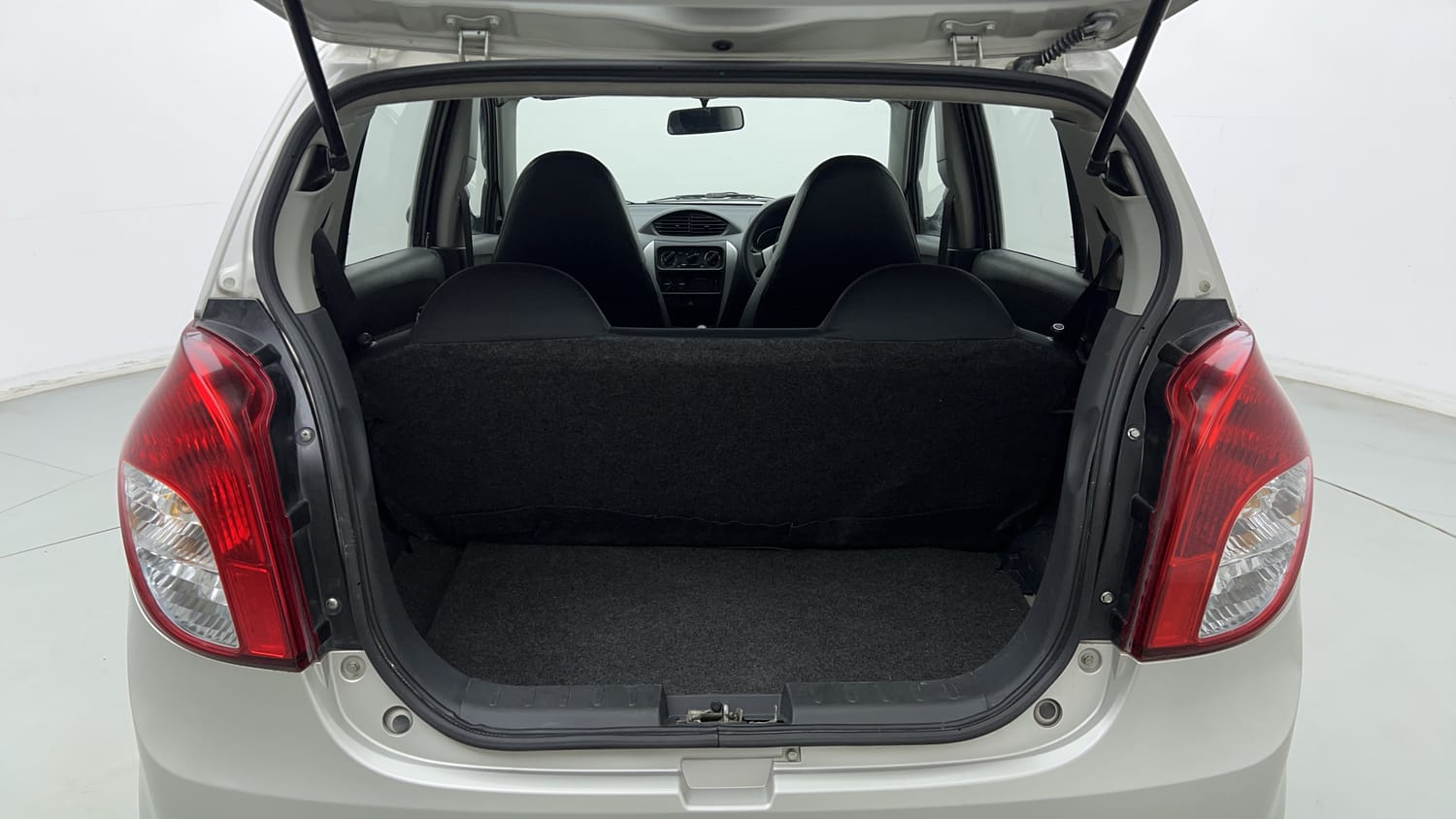 Used 2019 Maruti Suzuki Alto 800 LXi Petrol Manual interior DICKY INSIDE VIEW