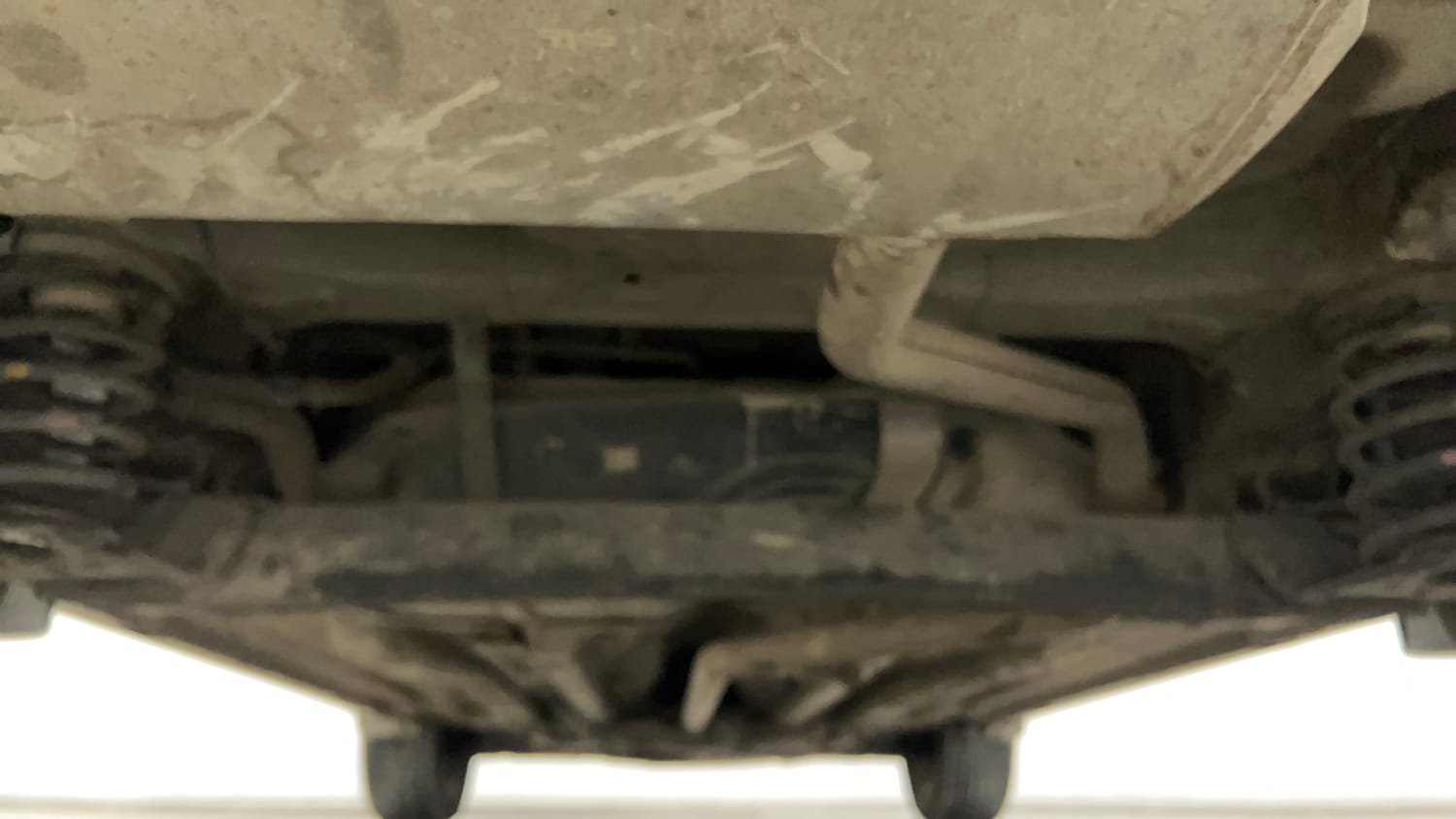 Used 2019 Hyundai Creta SX 1.6 AT CRDi Diesel Automatic extra REAR UNDERBODY VIEW (TAKEN FROM REAR)