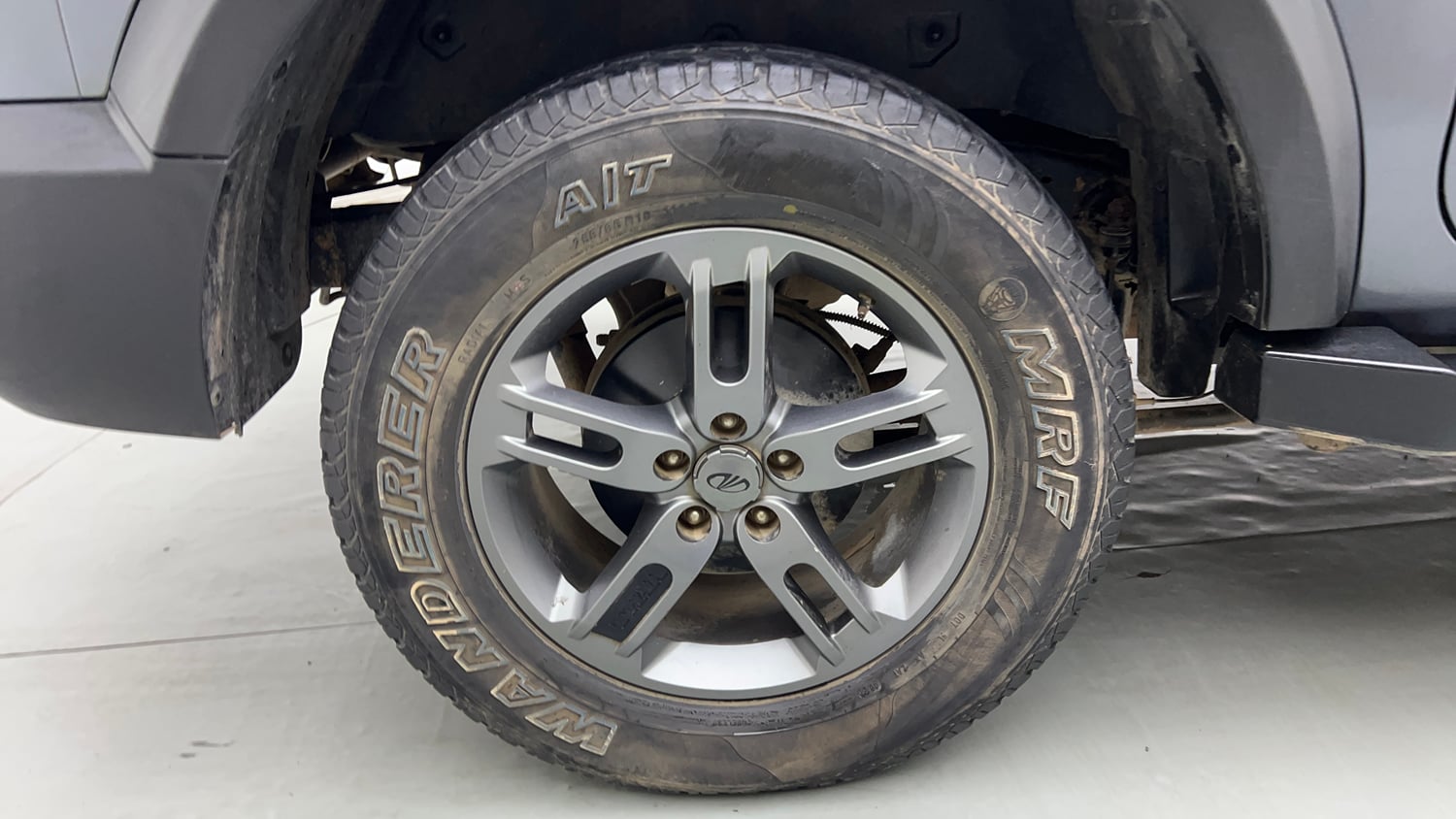 Used 2022 mahindra Thar LX Hard Top Petrol AT 4WD Petrol Automatic tyres RIGHT REAR TYRE RIM VIEW