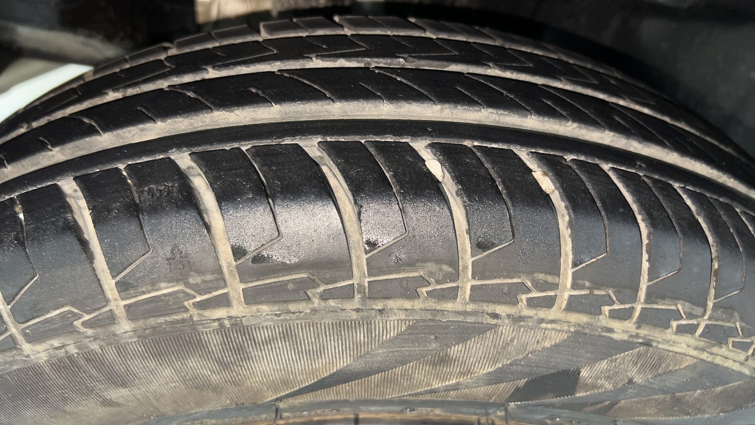 Used 2023 Maruti Suzuki Swift VXi Petrol Manual tyres RIGHT REAR TYRE TREAD VIEW