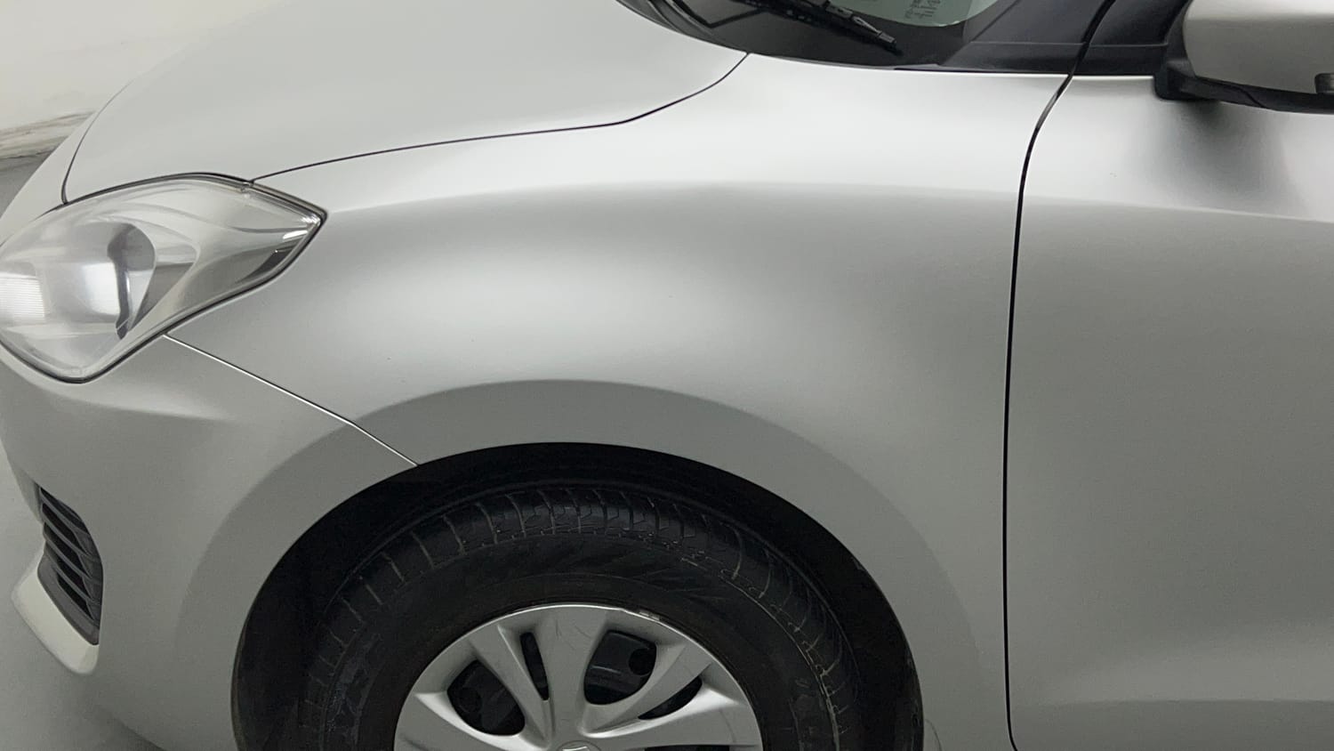 Used 2023 Maruti Suzuki Swift VXi Petrol Manual dents MINOR SCRATCH