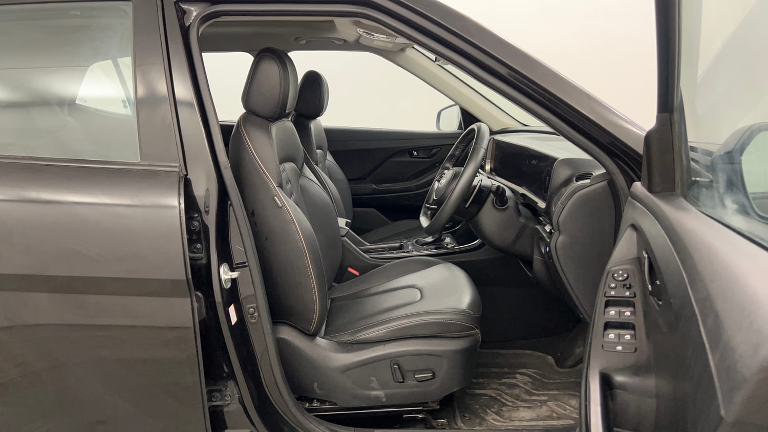Used 2025 Hyundai Creta 1.5 MPi Petrol IVT SX(O) Knight Edition Petrol Automatic interior RIGHT SIDE FRONT DOOR CABIN VIEW