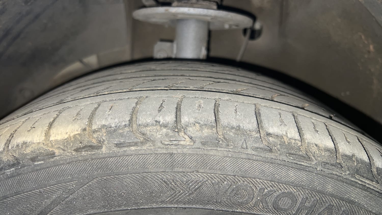 Used 2019 Maruti Suzuki Dzire ZXi Plus AMT Petrol Automatic tyres LEFT FRONT TYRE TREAD VIEW