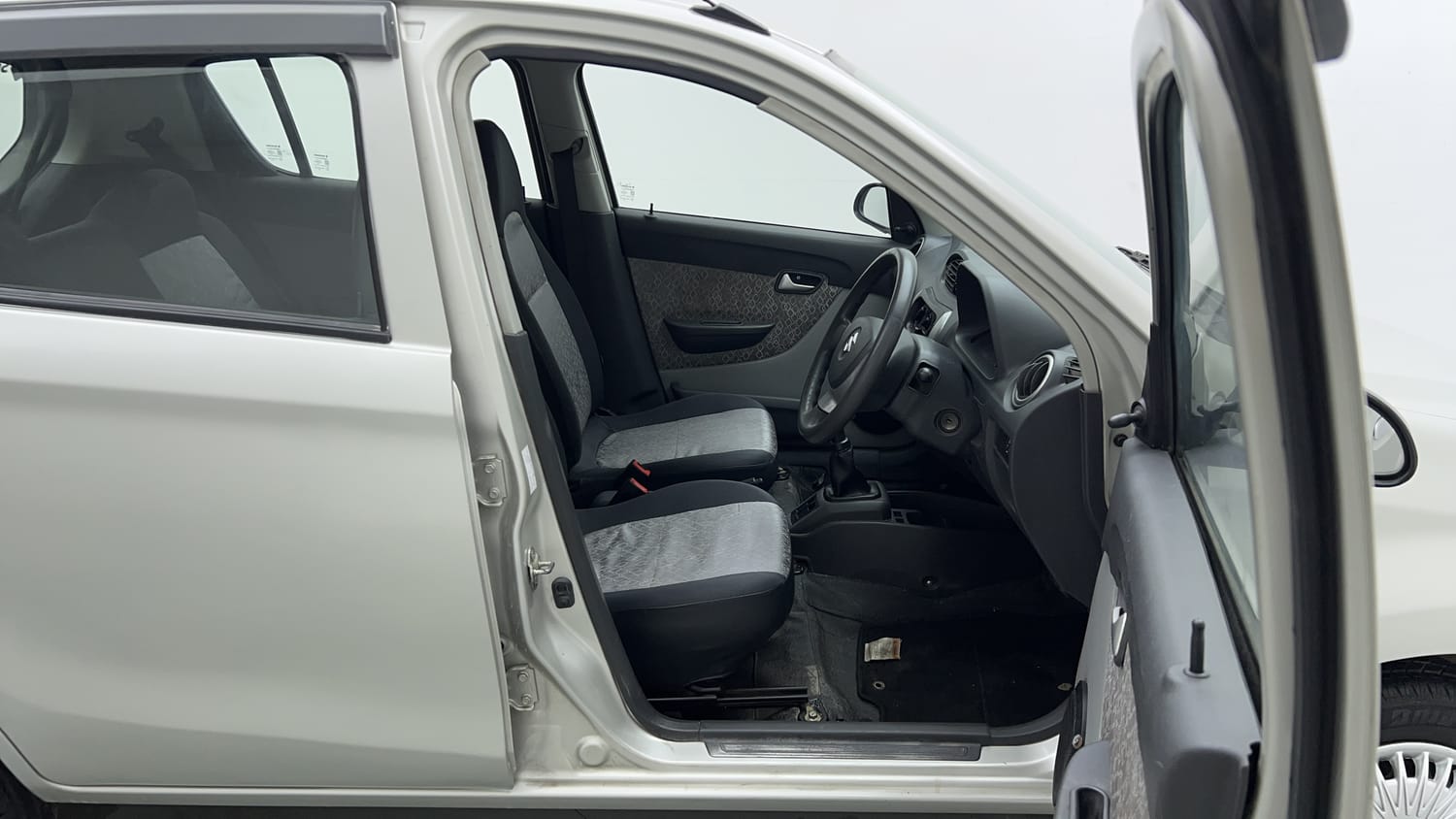 Used 2019 Maruti Suzuki Alto 800 LXi Petrol Manual interior RIGHT SIDE FRONT DOOR CABIN VIEW