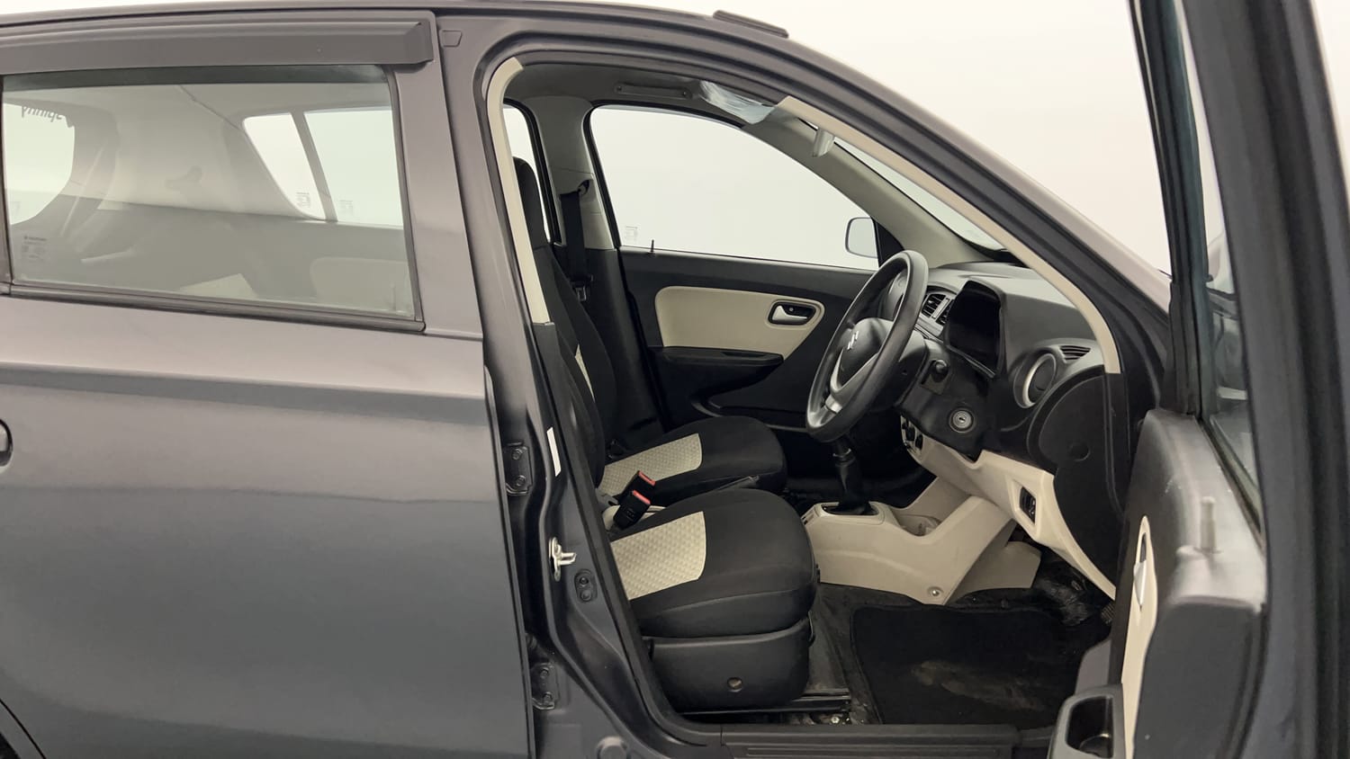 Used 2022 Maruti Suzuki Alto 800 LXi (O) Petrol Manual interior RIGHT SIDE FRONT DOOR CABIN VIEW