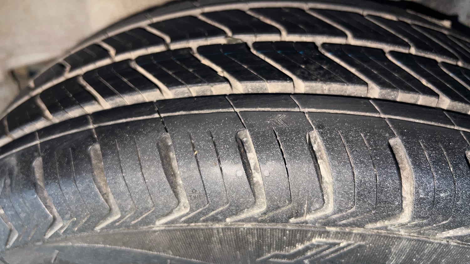 Used 2019 Hyundai Elite i20 Asta 1.2 Petrol Manual tyres LEFT REAR TYRE TREAD VIEW