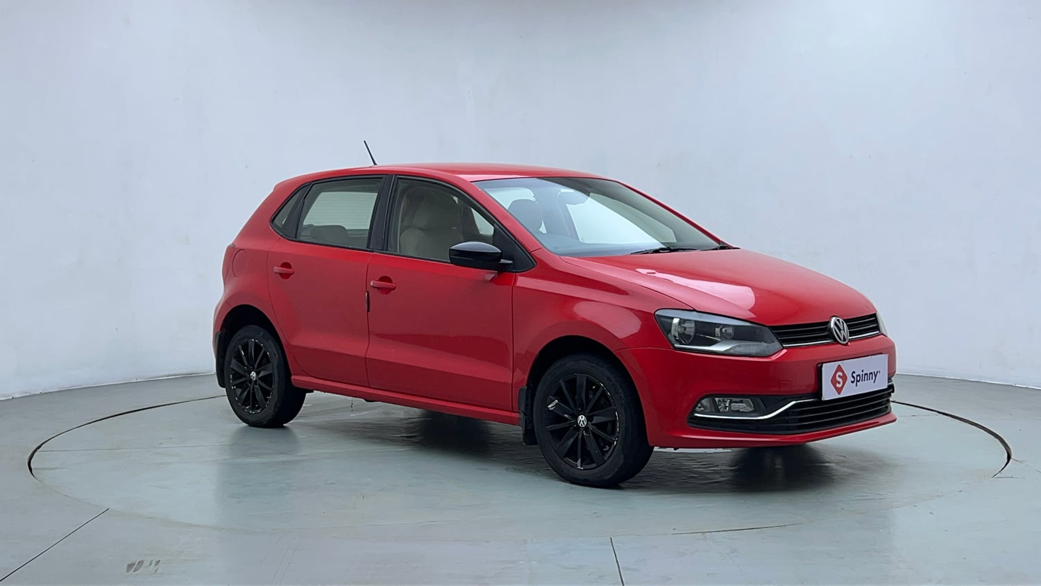 Used 2016 Volkswagen Polo Highline1.2L (P) Petrol Manual exterior RIGHT FRONT CORNER VIEW