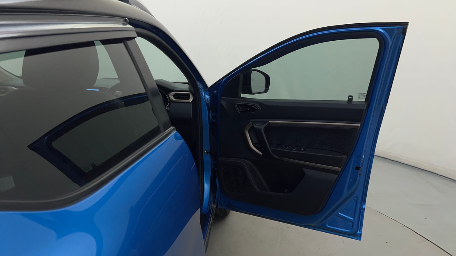 Used 2022 Renault Kiger RXT (O) Turbo CVT Dual Tone Petrol Automatic interior RIGHT FRONT DOOR OPEN VIEW