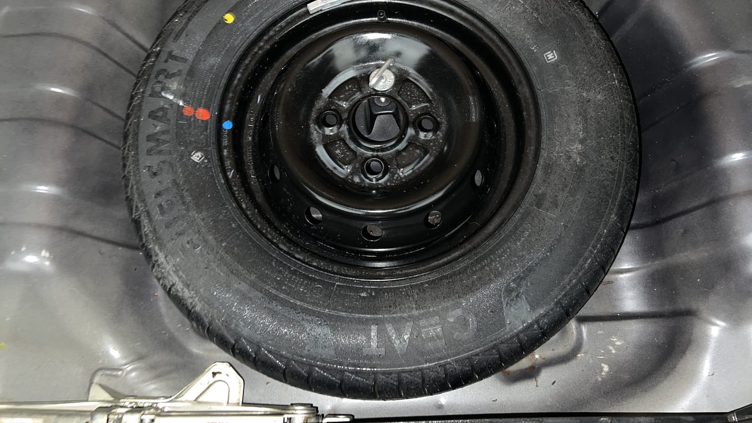 Used 2022 Maruti Suzuki Alto 800 LXi (O) Petrol Manual tyres SPARE TYRE VIEW