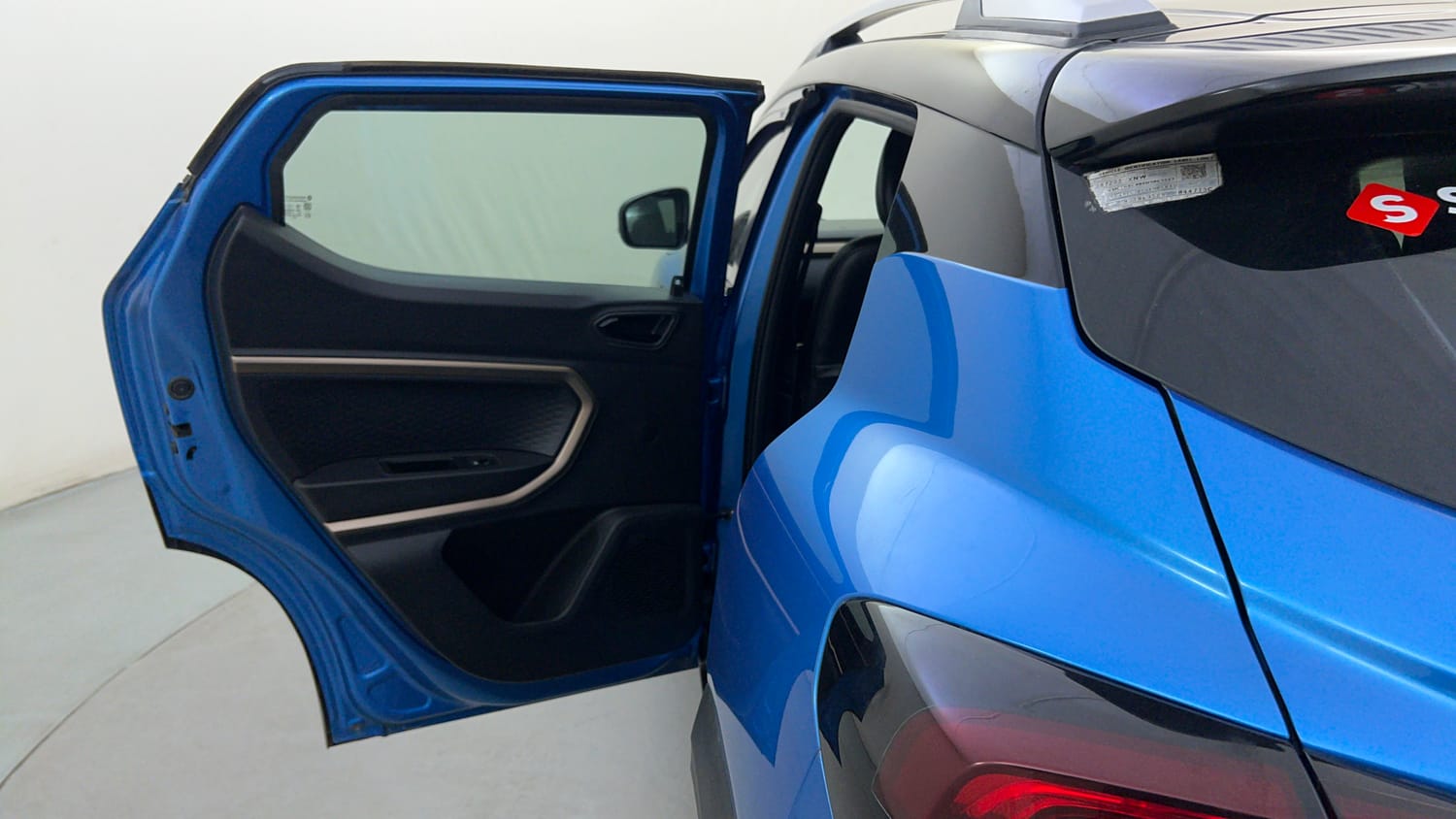 Used 2022 Renault Kiger RXT (O) Turbo CVT Dual Tone Petrol Automatic interior LEFT REAR DOOR OPEN VIEW