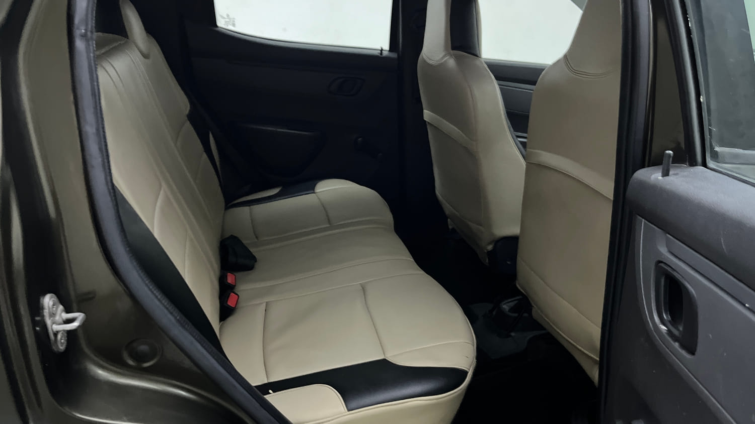 Used 2016 Renault Kwid RXT Petrol Manual interior RIGHT SIDE REAR DOOR CABIN VIEW
