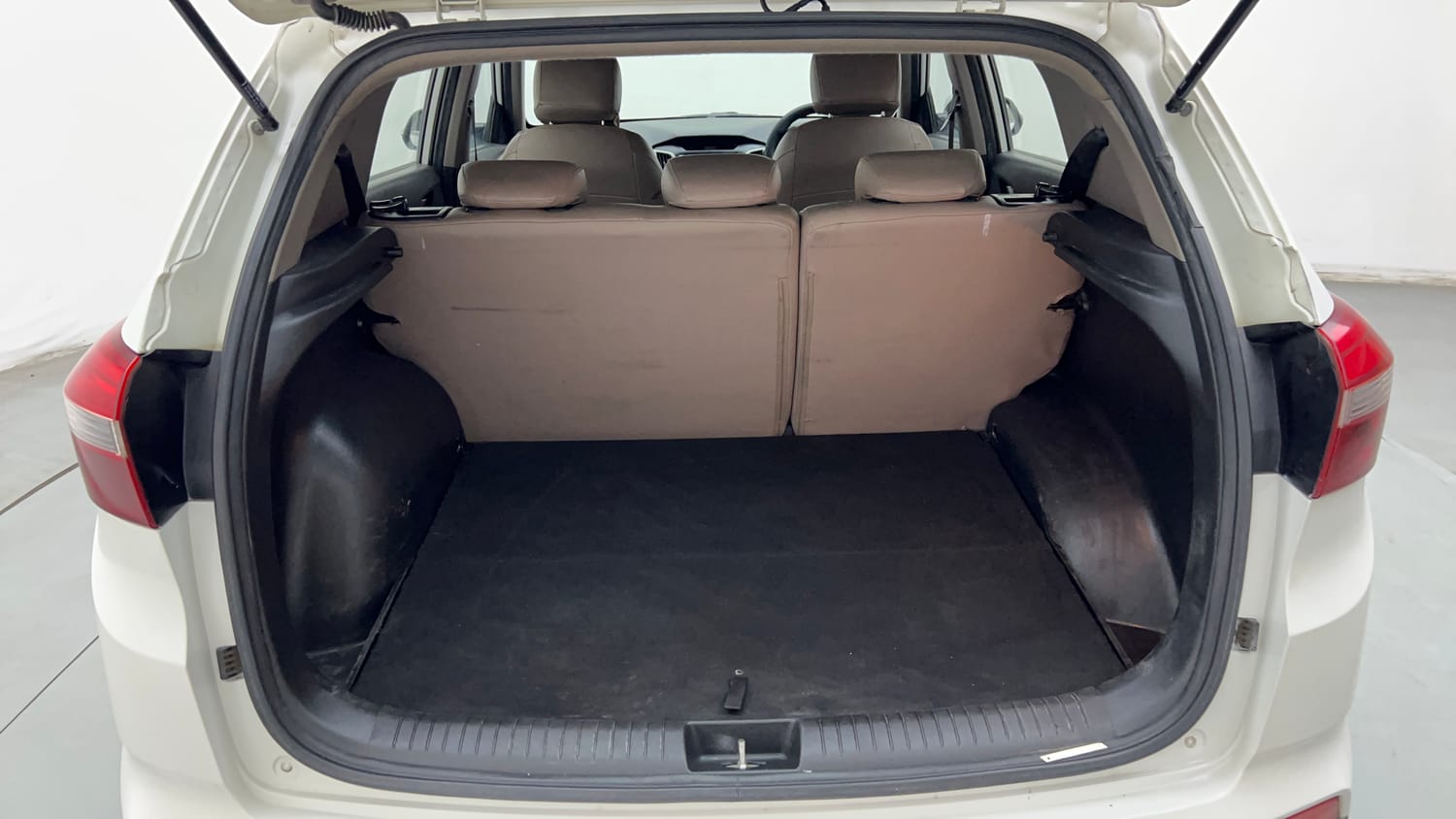 Used 2017 Hyundai Creta 1.6 SX Plus AT Petrol Petrol Automatic interior DICKY INSIDE VIEW