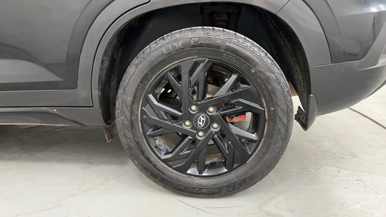 Used 2025 Hyundai Creta 1.5 MPi Petrol IVT SX(O) Knight Edition Petrol Automatic tyres LEFT REAR TYRE RIM VIEW