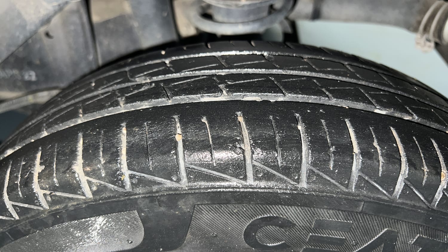 Used 2022 Maruti Suzuki Alto 800 LXi (O) Petrol Manual tyres LEFT REAR TYRE TREAD VIEW