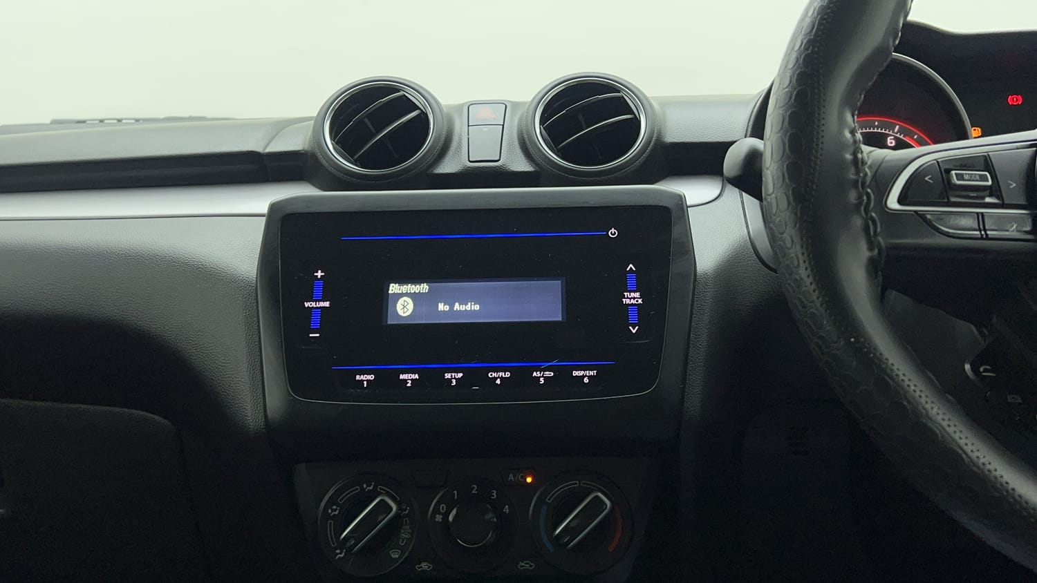 Used 2023 Maruti Suzuki Swift VXi Petrol Manual interior MUSIC SYSTEM & AC CONTROL VIEW