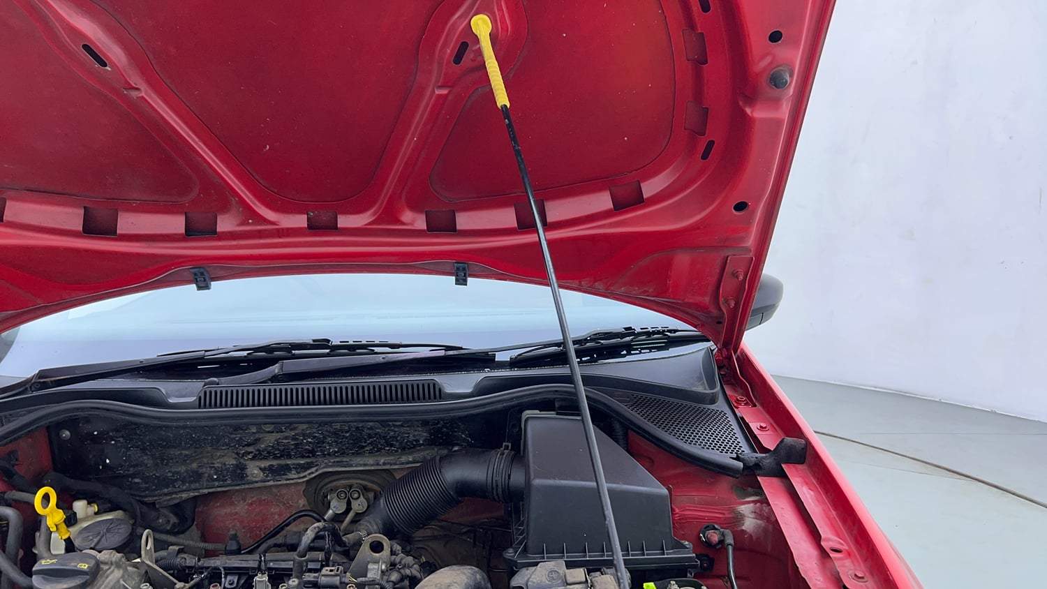Used 2016 Volkswagen Polo Highline1.2L (P) Petrol Manual engine ENGINE LEFT SIDE HINGE & APRON VIEW