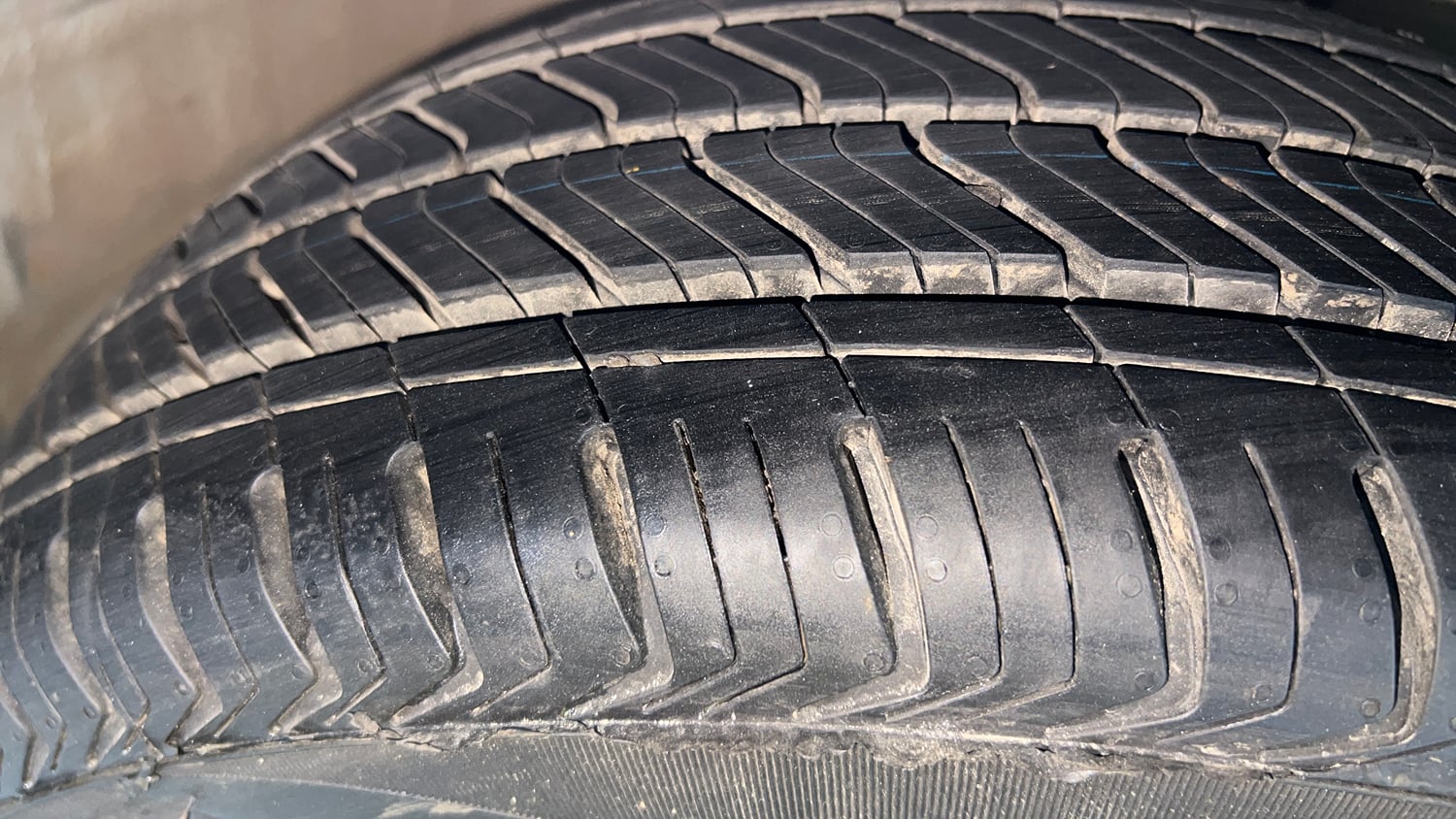 Used 2019 Hyundai Elite i20 Asta 1.2 Petrol Manual tyres RIGHT FRONT TYRE TREAD VIEW