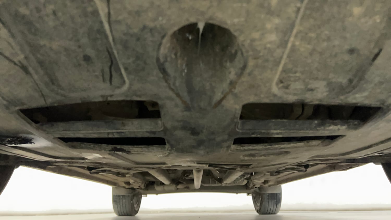 Used 2019 Hyundai Creta SX 1.6 AT CRDi Diesel Automatic extra FRONT LEFT UNDERBODY VIEW