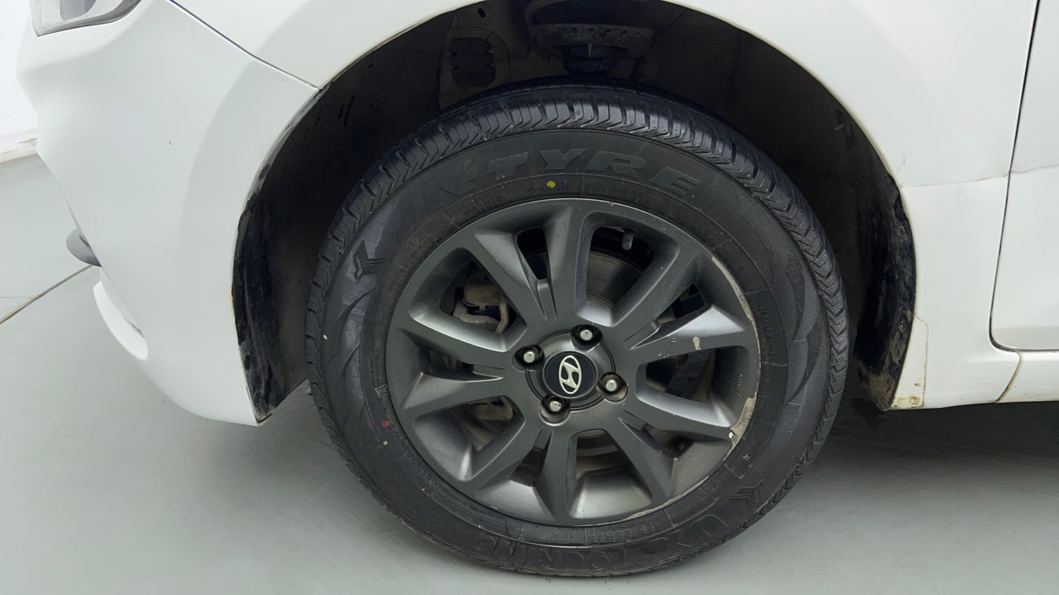 Used 2019 Hyundai Elite i20 Asta 1.2 Petrol Manual tyres LEFT FRONT TYRE RIM VIEW