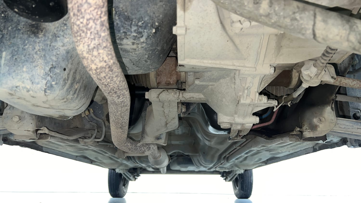 Used 2022 Maruti Suzuki Alto 800 LXi (O) Petrol Manual extra FRONT LEFT UNDERBODY VIEW