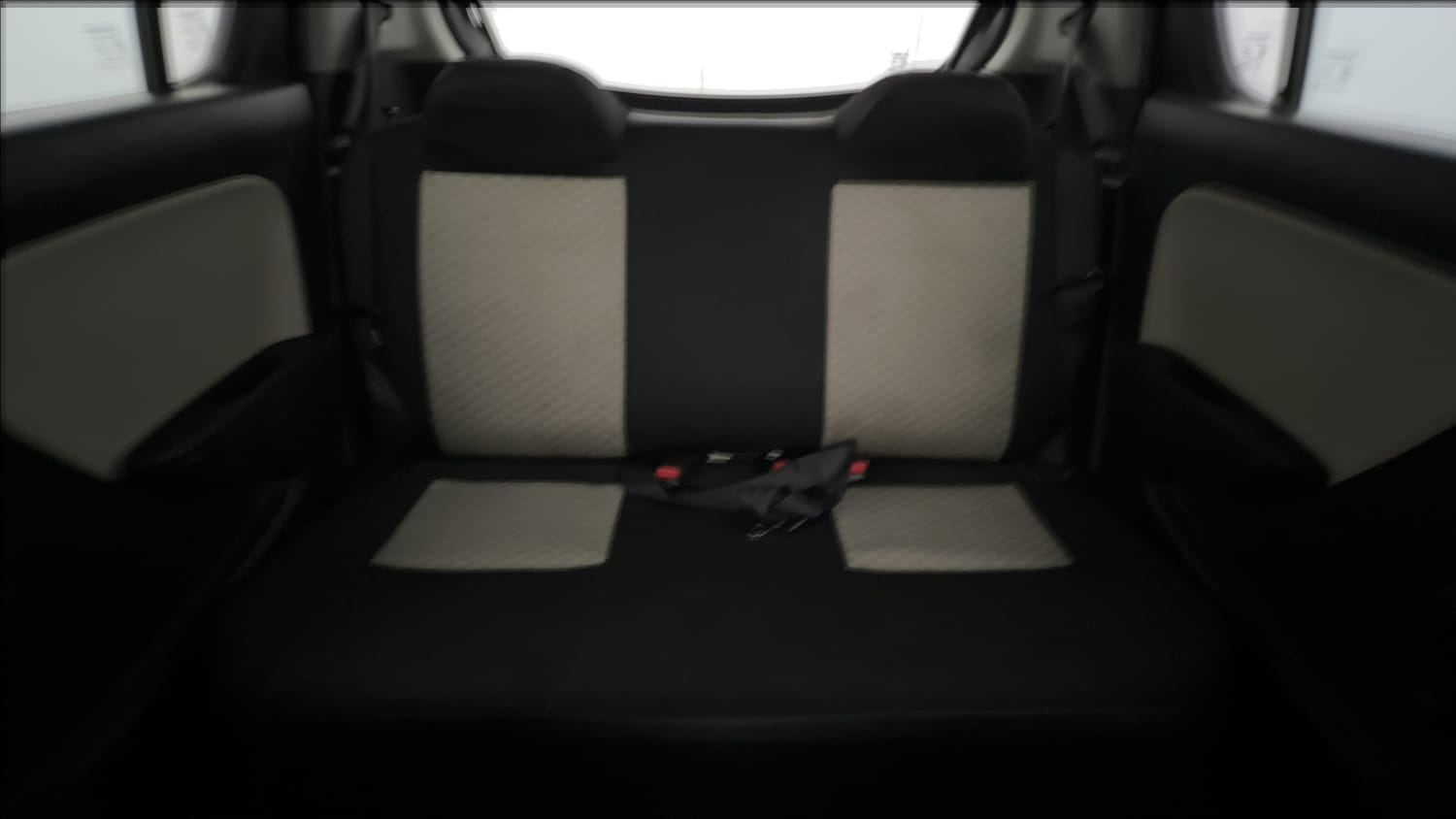 Used 2022 Maruti Suzuki Alto 800 LXi (O) Petrol Manual interior REAR SEAT CONDITION VIEW