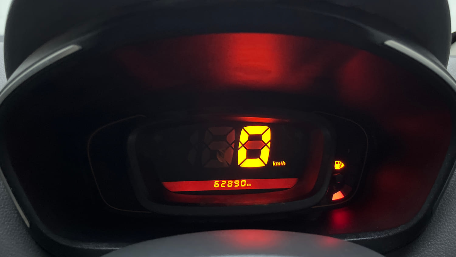 Used 2016 Renault Kwid RXT Petrol Manual interior CLUSTERMETER VIEW