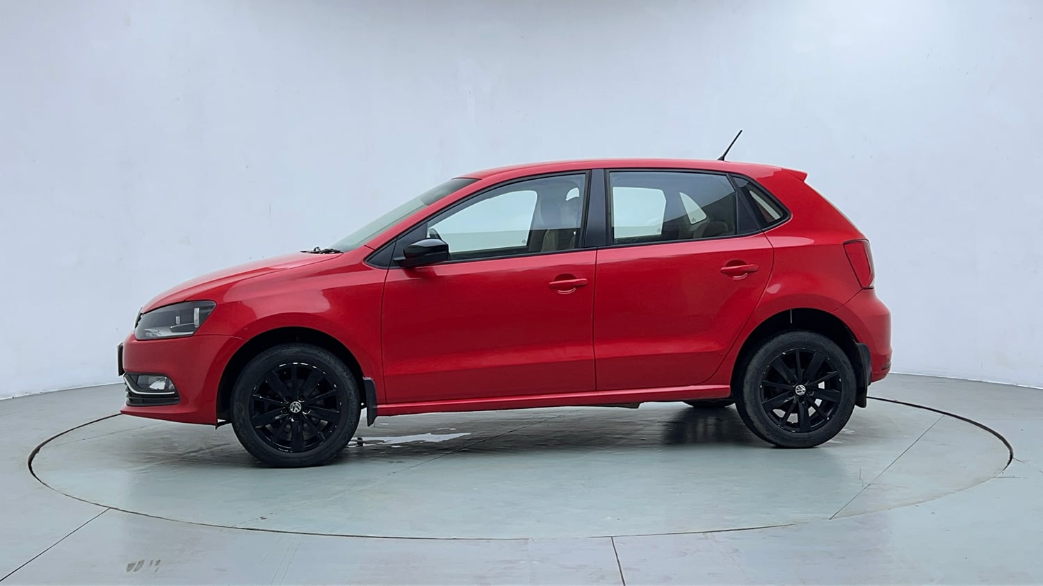 Used 2016 Volkswagen Polo Highline1.2L (P) Petrol Manual exterior LEFT SIDE VIEW