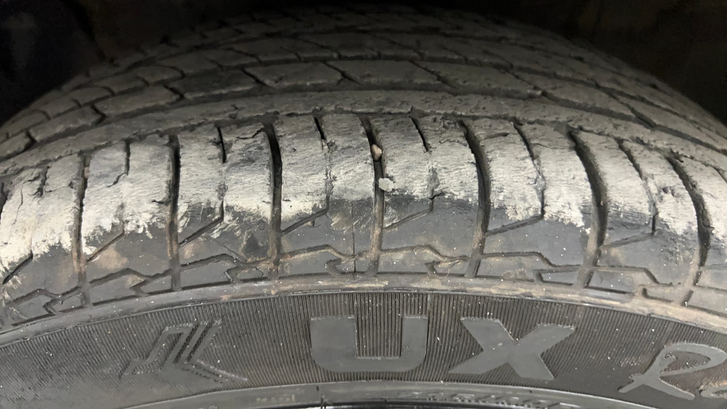 Used 2025 Hyundai Creta 1.5 MPi Petrol IVT SX(O) Knight Edition Petrol Automatic tyres LEFT FRONT TYRE TREAD VIEW
