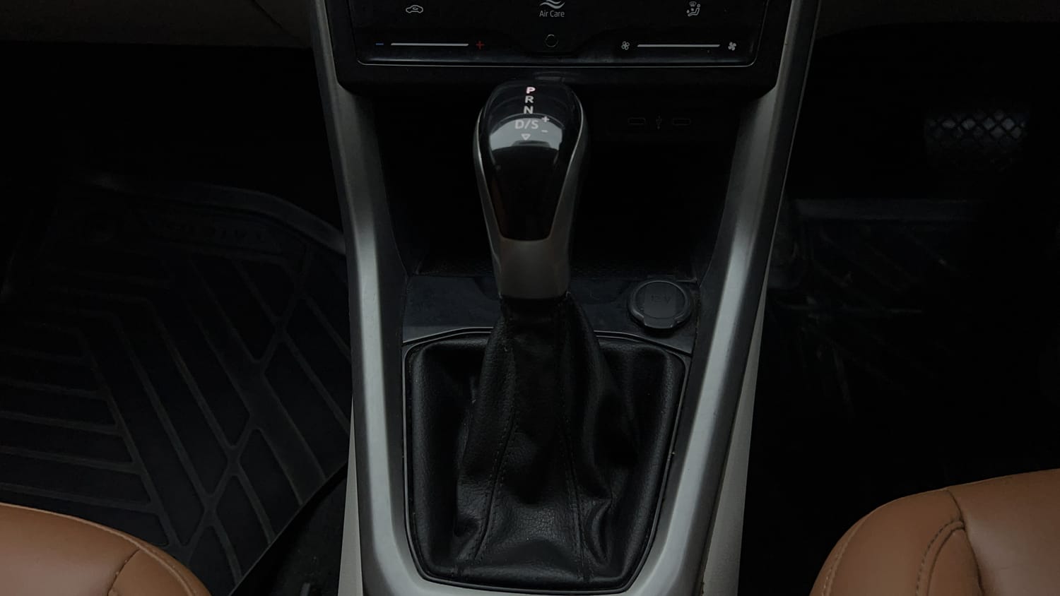2021 Volkswagen Taigun Highline 1.0 TSI AT-16