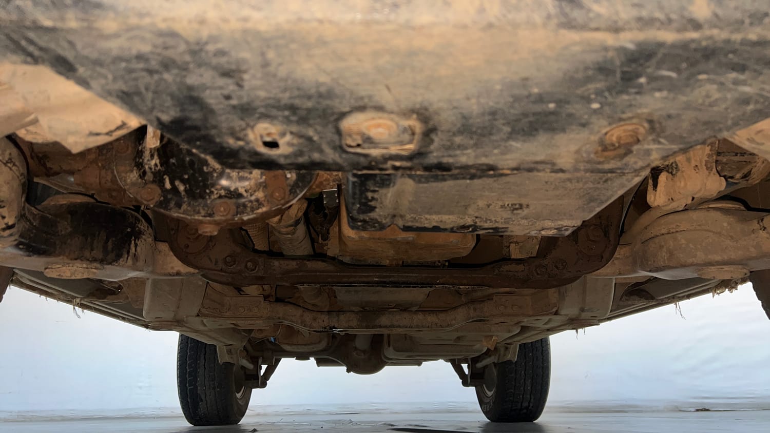Used 2022 mahindra Thar LX Hard Top Petrol AT 4WD Petrol Automatic extra FRONT LEFT UNDERBODY VIEW
