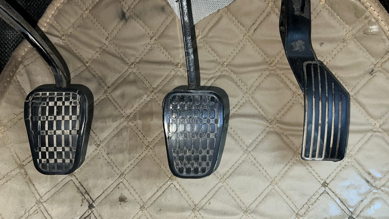 Used 2022 Tata Punch Creative Dual Tone Petrol Manual interior PEDALS VIEW