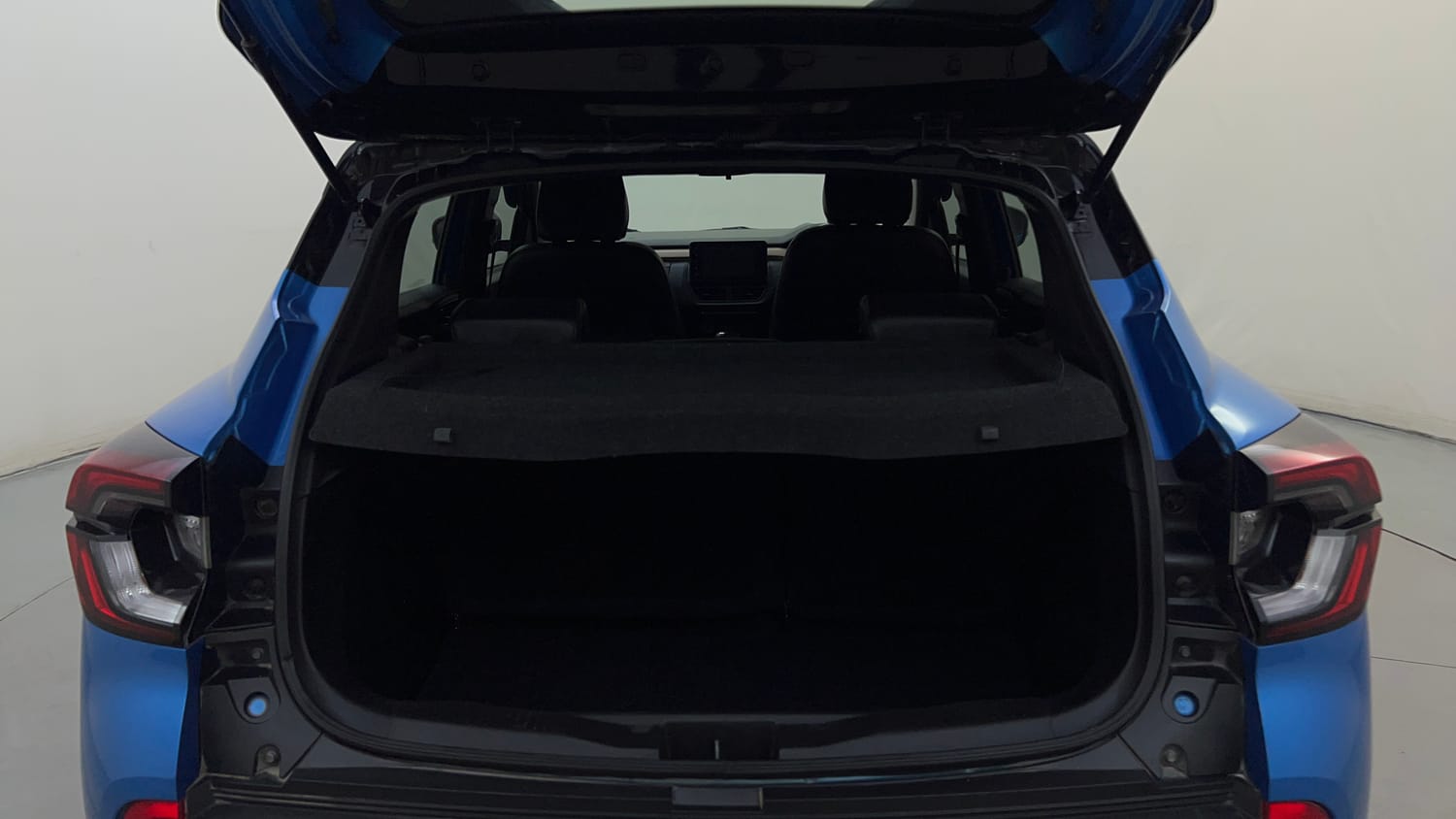 Used 2022 Renault Kiger RXT (O) Turbo CVT Dual Tone Petrol Automatic interior DICKY INSIDE VIEW