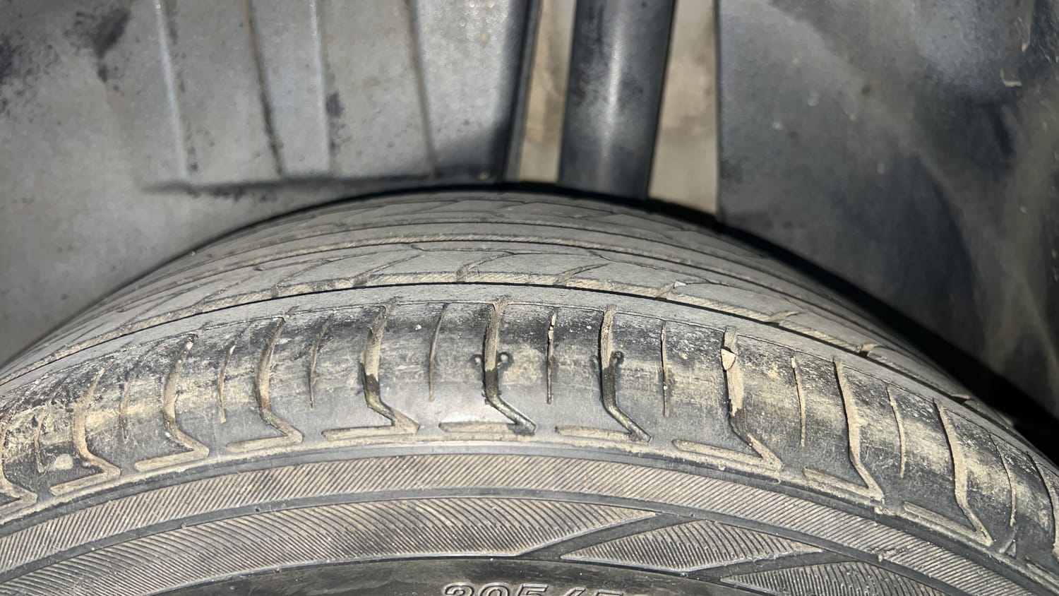 Used 2019 Maruti Suzuki Dzire ZXi Plus AMT Petrol Automatic tyres LEFT REAR TYRE TREAD VIEW