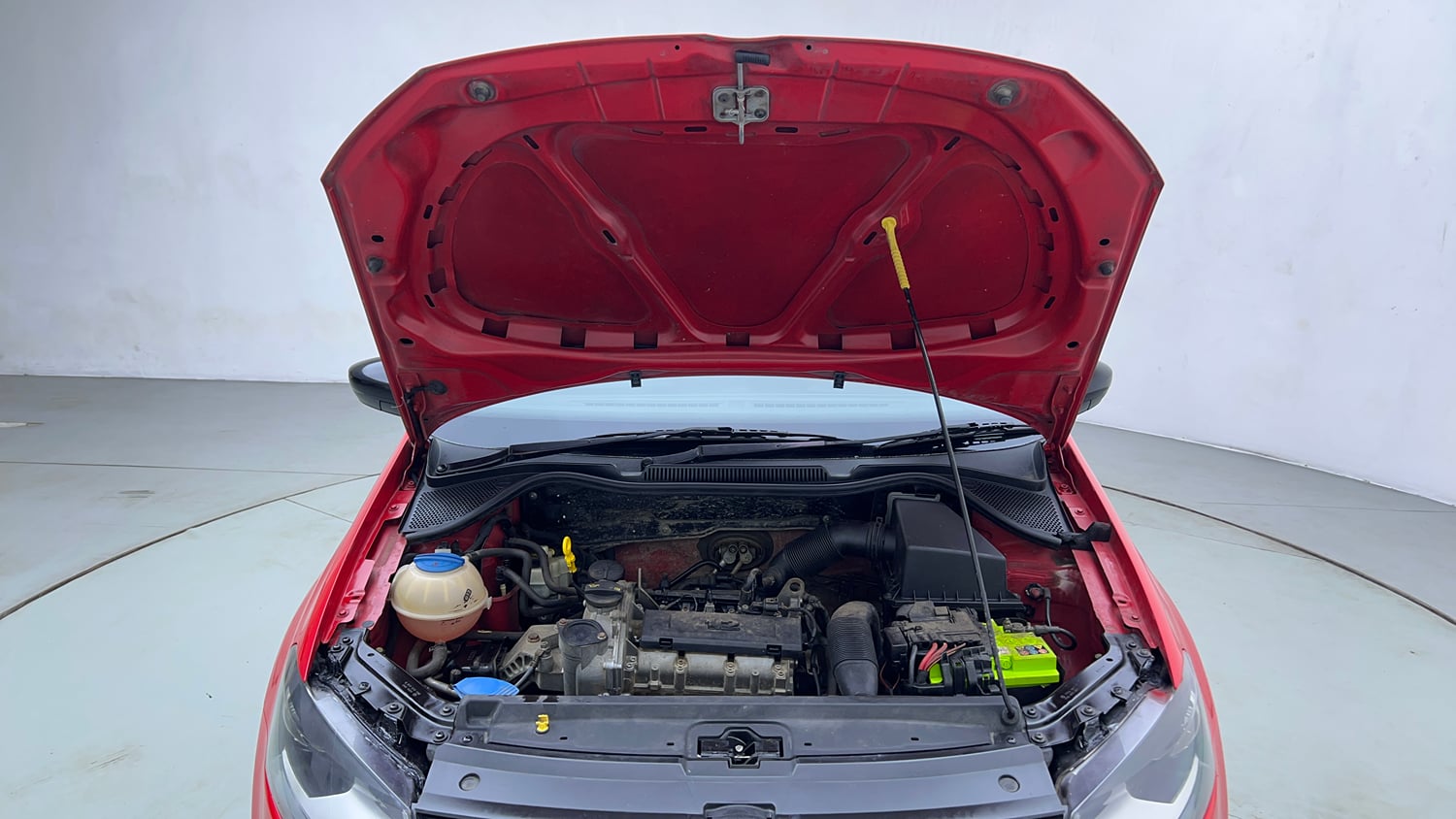 Used 2016 Volkswagen Polo Highline1.2L (P) Petrol Manual engine ENGINE & BONNET OPEN FRONT VIEW