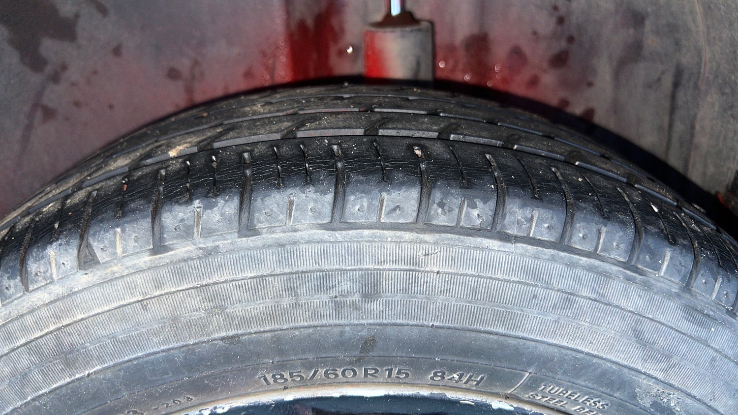 Used 2016 Volkswagen Polo Highline1.2L (P) Petrol Manual tyres LEFT REAR TYRE TREAD VIEW