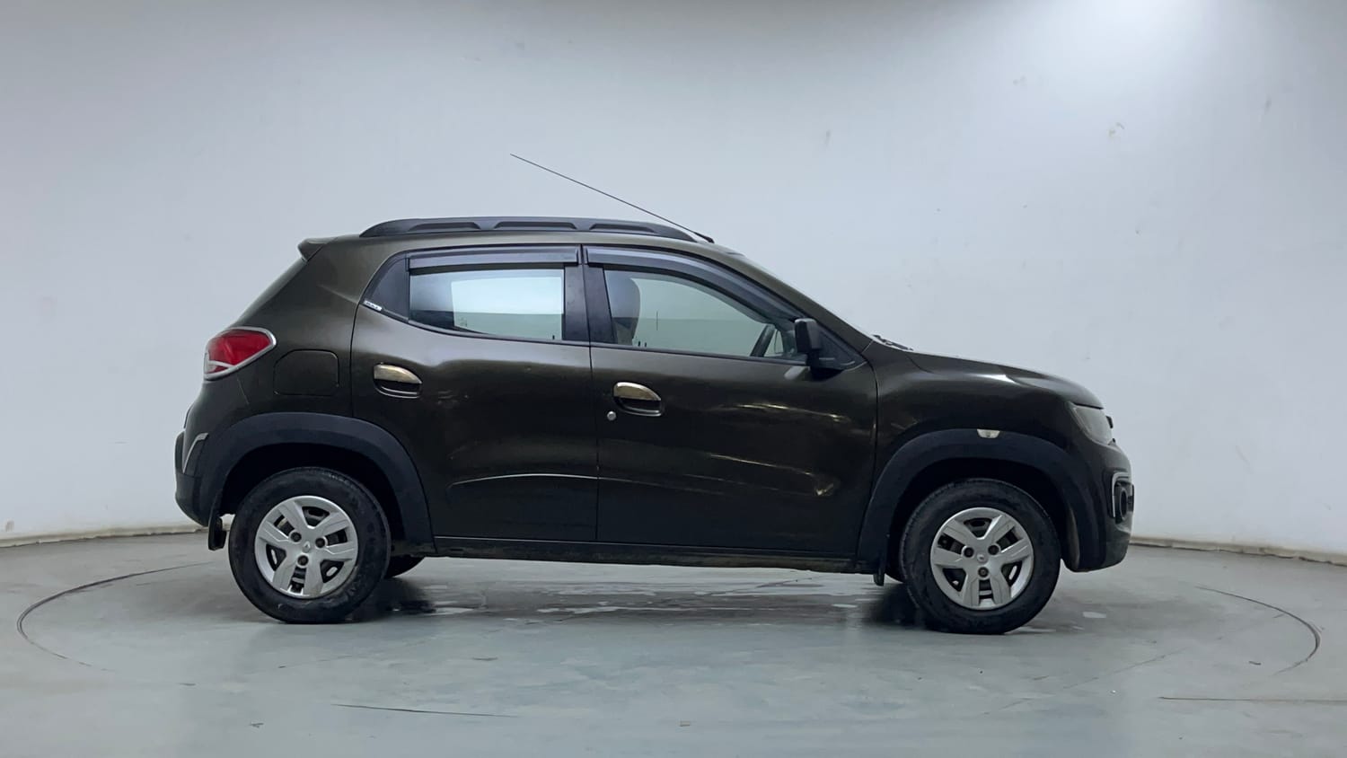 Used 2016 Renault Kwid RXT Petrol Manual exterior RIGHT SIDE VIEW