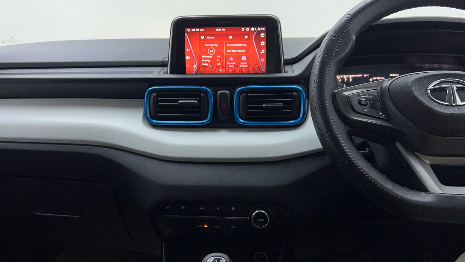Used 2022 Tata Punch Creative Dual Tone Petrol Manual interior MUSIC SYSTEM & AC CONTROL VIEW