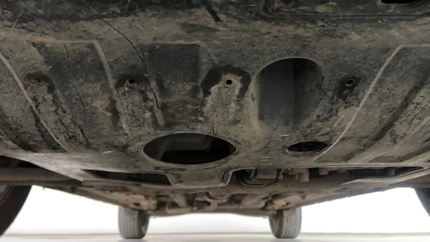 Used 2025 Hyundai Creta 1.5 MPi Petrol IVT SX(O) Knight Edition Petrol Automatic extra FRONT LEFT UNDERBODY VIEW