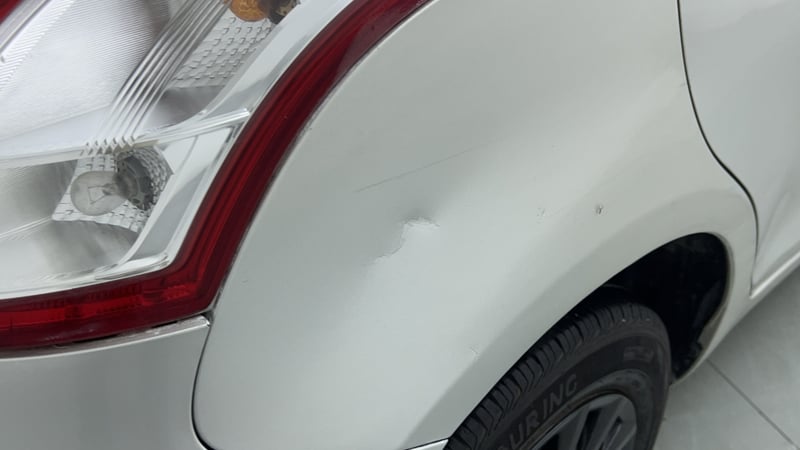 Used 2017 Maruti Suzuki Swift LXI (O) CNG (Outside Fitted) Cng Manual dents MINOR SCRATCH