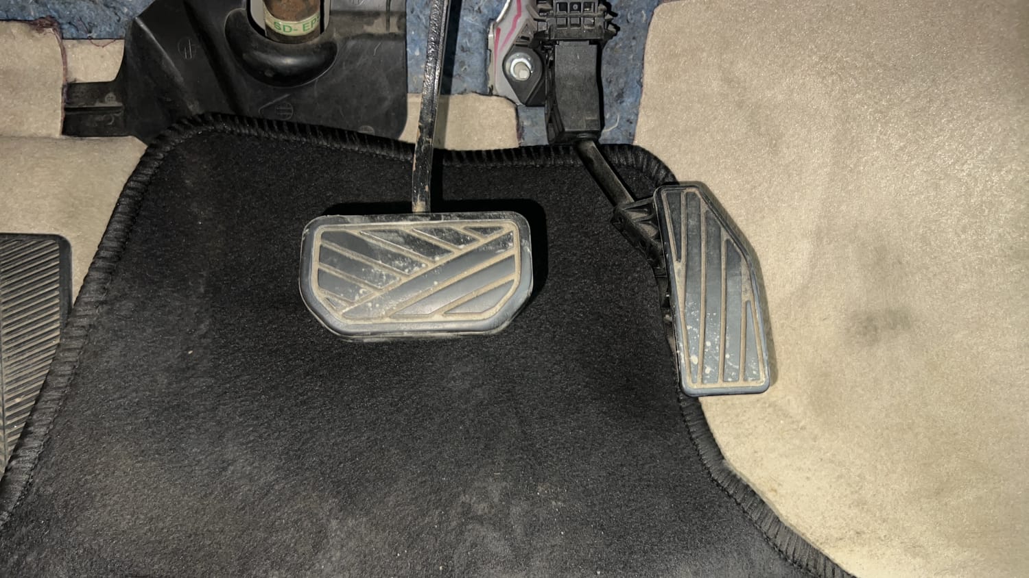 Used 2019 Maruti Suzuki Dzire ZXi Plus AMT Petrol Automatic interior PEDALS VIEW