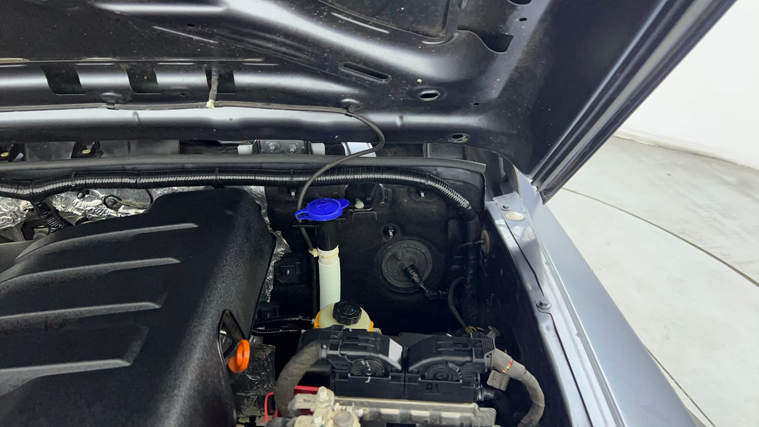 Used 2022 mahindra Thar LX Hard Top Petrol AT 4WD Petrol Automatic engine ENGINE LEFT SIDE HINGE & APRON VIEW