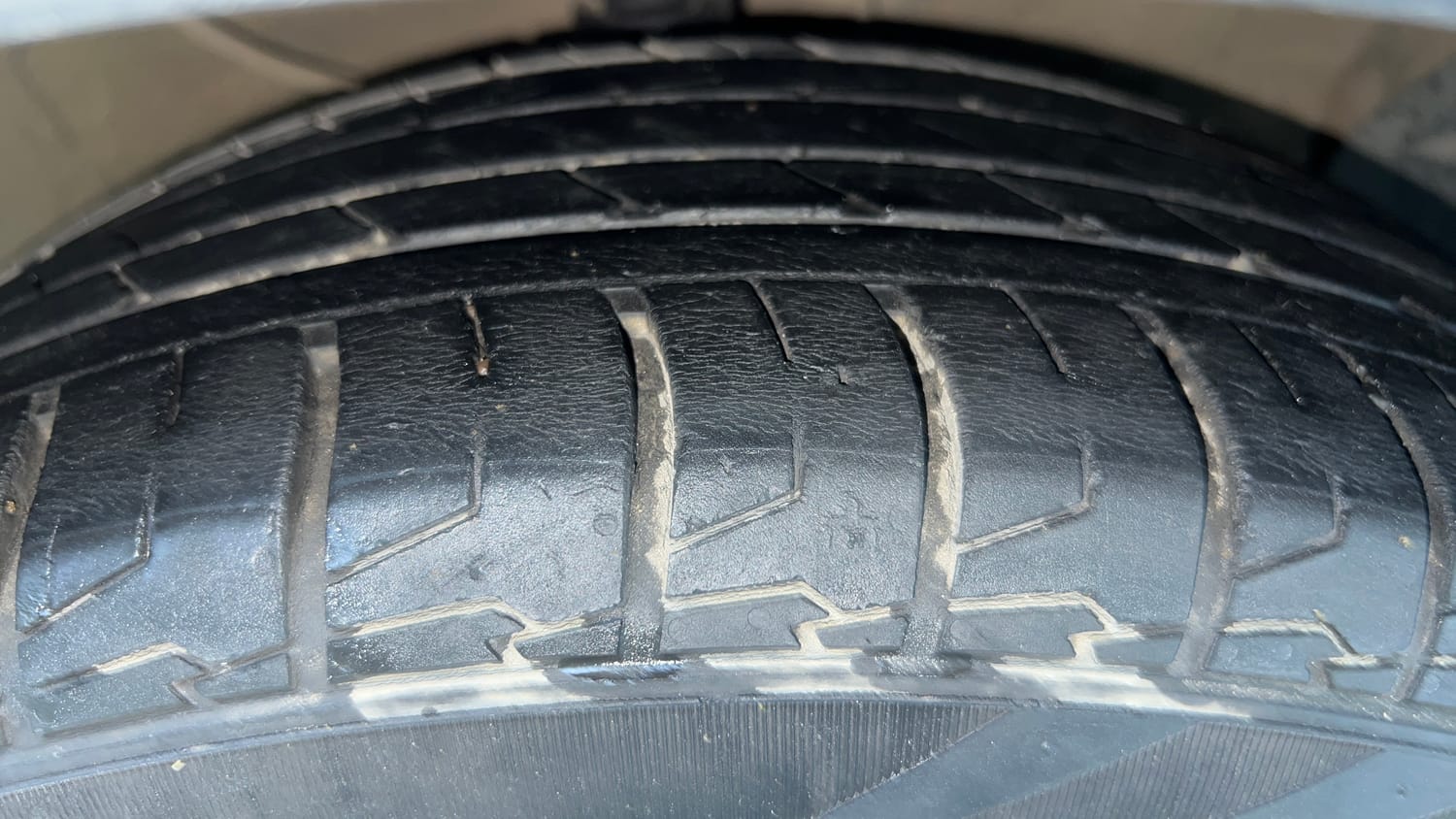 Used 2017 Hyundai Creta 1.6 SX Plus AT Petrol Petrol Automatic tyres RIGHT FRONT TYRE TREAD VIEW