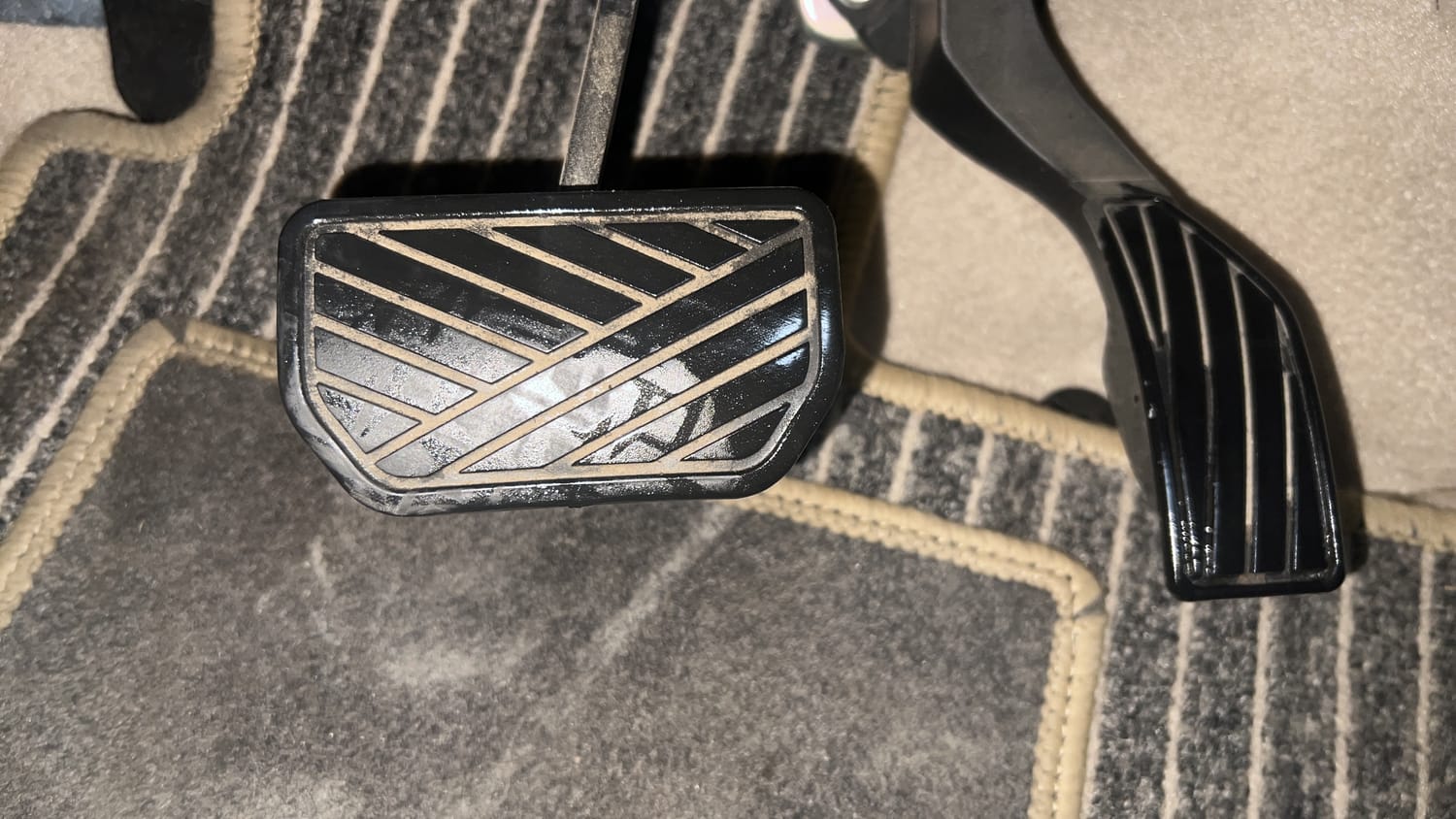 Used 2024 Maruti Suzuki Ciaz Zeta 1.5 AT Petrol Automatic interior PEDALS VIEW