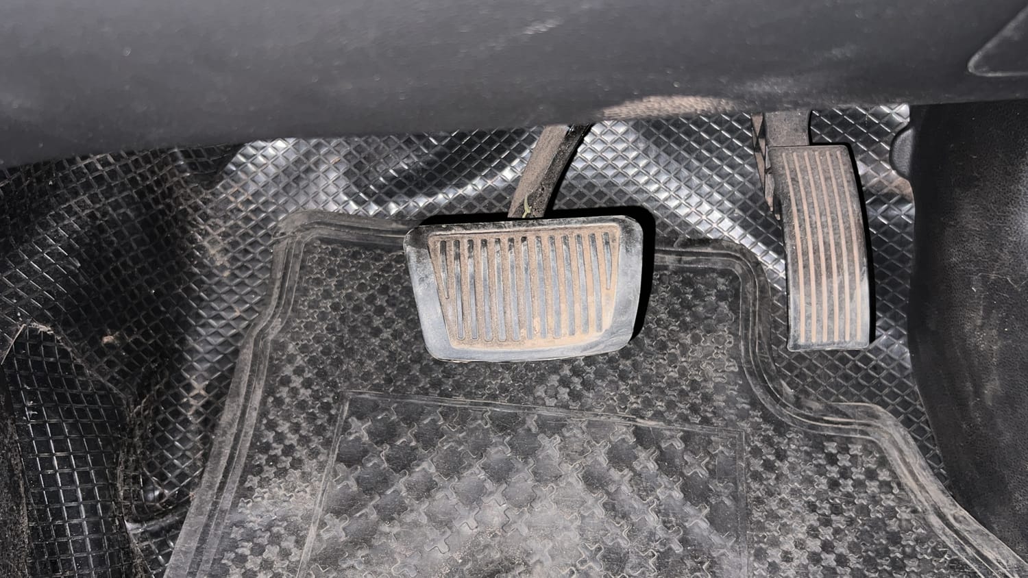 Used 2015 Hyundai Grand i10 Asta AT 1.2 Kappa VTVT Petrol Automatic interior PEDALS VIEW